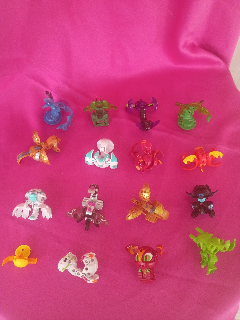 Bakugan 16 Piece Set